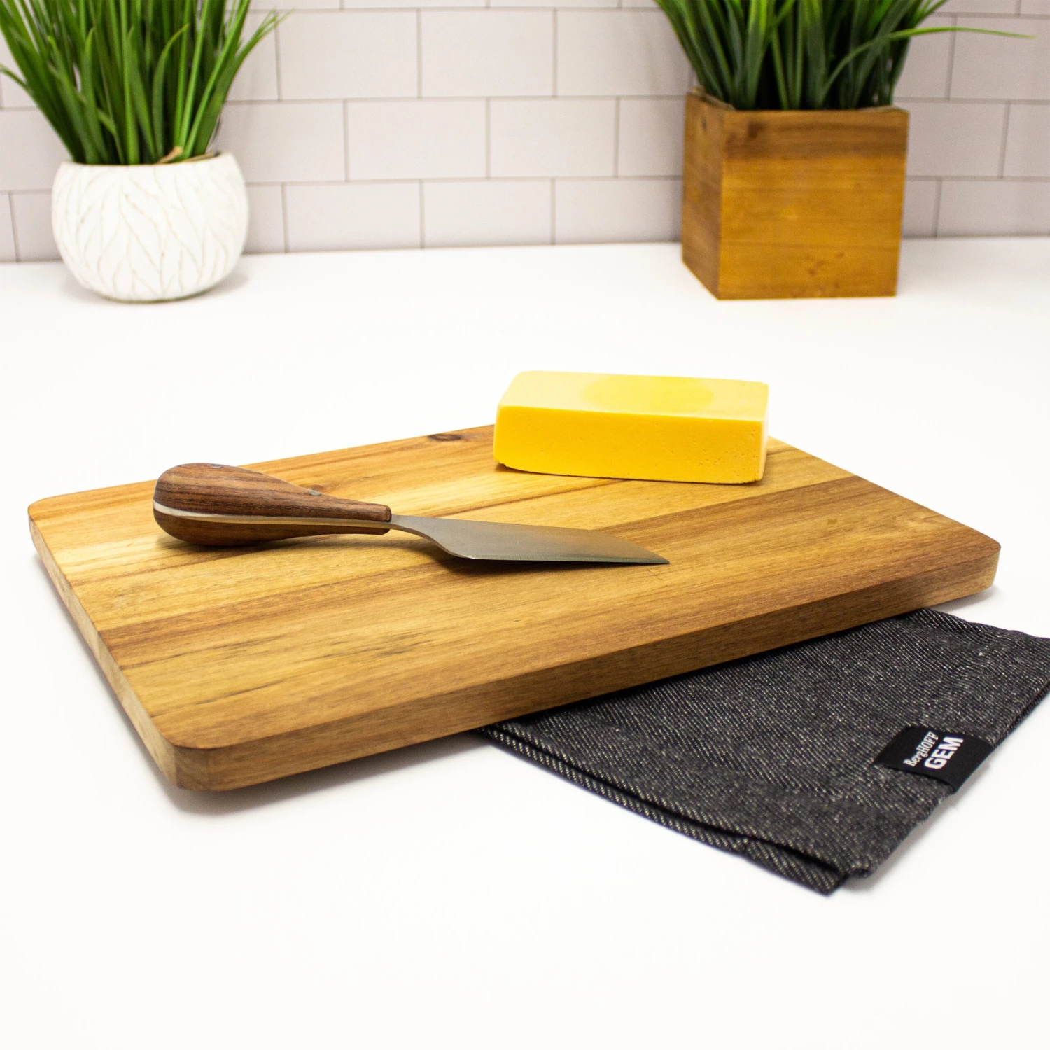 BergHOFF Bamboo 3Pc Two-toned Cutting Board And Aaron Probyn Cheese Knives Set 4 BergHOFF Bamboo 3Pc Two-toned Cutting Board And Aaron Probyn Cheese Knives Set - Image 2