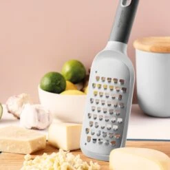 BergHOFF Leo Ultra-coarse Paddle Grater 10.75" 10 BergHOFF Leo Ultra-coarse Paddle Grater 10.75" -BergHOFF Shop 3950203 2 d296e6a9 a8d7 4691 877b a45e2e1c6b05