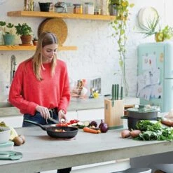 BergHOFF Forest Non-stick Cast Aluminum Stockpot 10", 5.9qt. With Glass Lid -BergHOFF Shop 3950400 5