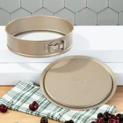 BergHOFF Balance Non-stick Carbon Steel Springform Pan 9" 12 BergHOFF Balance Non-stick Carbon Steel Springform Pan 9" -BergHOFF Shop 3950555 05 78ea691f 2ab9 4505 bc5c 28015b7629b0