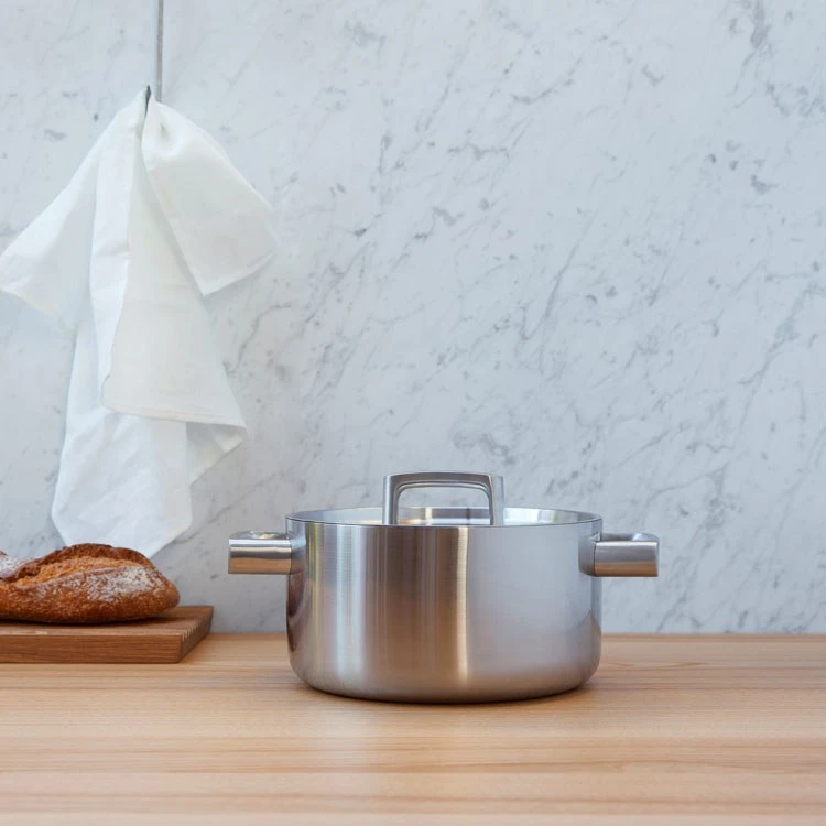 BergHOFF Ron 5-Ply Covered Casserole Dish, 8.5" 4 BergHOFF Ron 5-Ply Covered Casserole Dish, 8.5" - Image 2