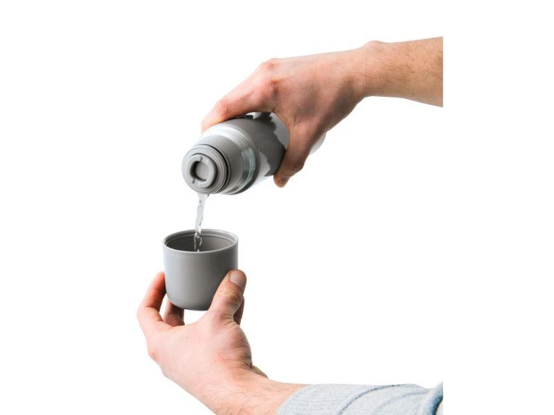 BergHOFF Leo 16.9oz 18/10 Stainless Steel Thermos, Grey 4 BergHOFF Leo 16.9oz 18/10 Stainless Steel Thermos, Grey - Image 2